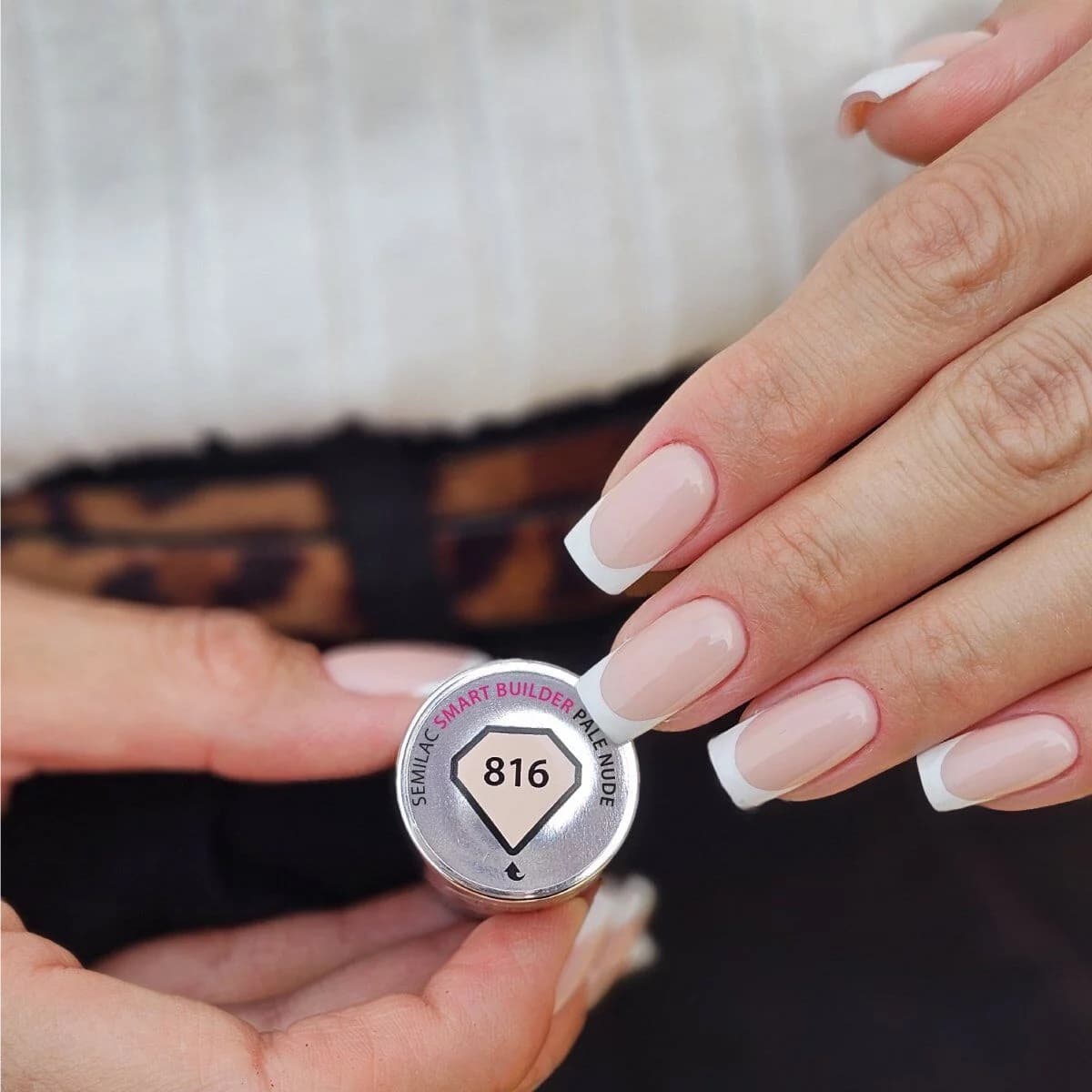 Swatch Builder vernis semi permanent _8en1 Semilac - 816 Pale Nude