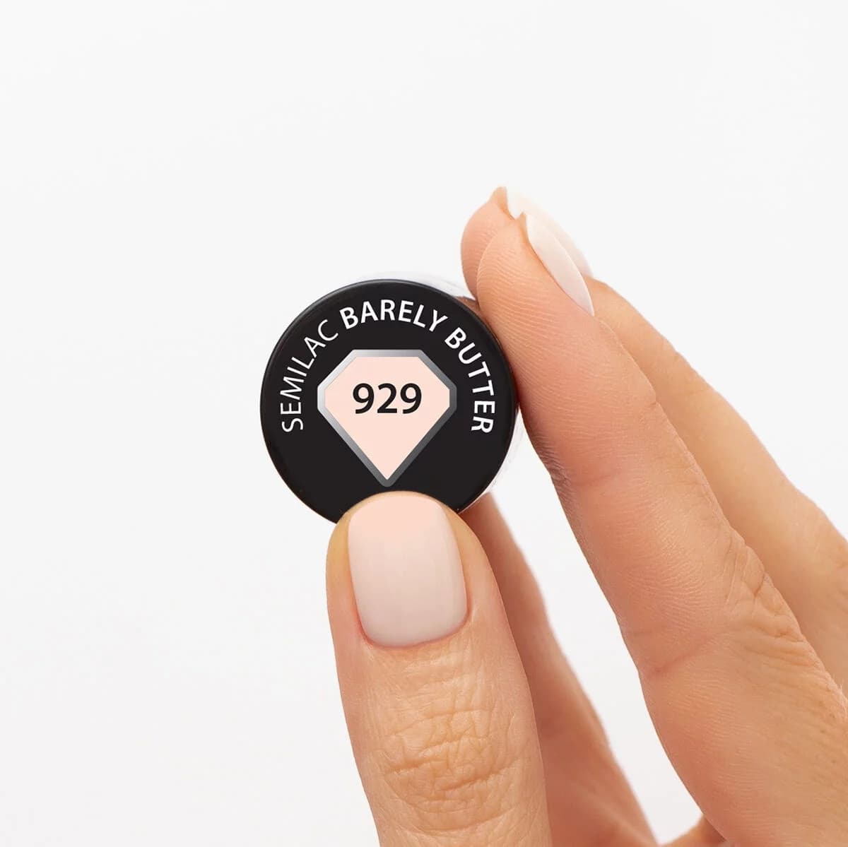 Swatch du vernis semi-permanent 929 Barely Butter de Semilac