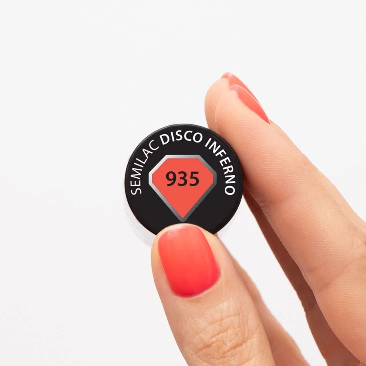 Swatch du vernis semi-permanent 935 Disco Inferno de Semilac