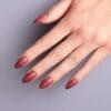 Manucure avec Semilac - Vernis semi-permanent Glamorous Red 457