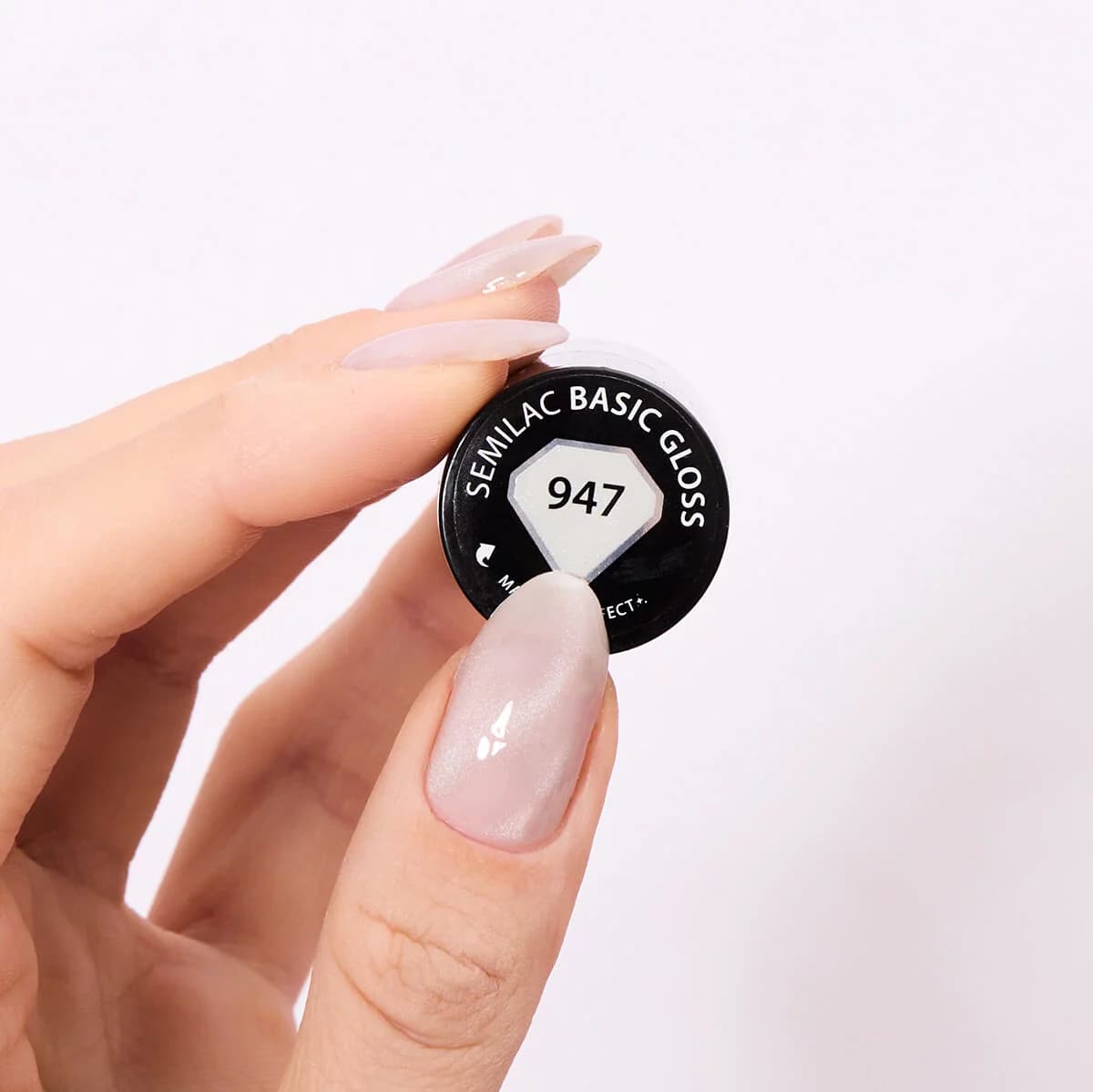 Swatche Semilac - Vernis semi-permanent 947 Basic Gloss - 7 ml