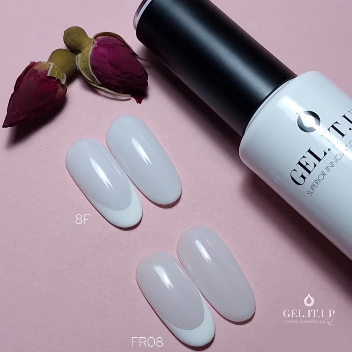 French manucure sur nuanciers avec les vernis FR08 Ice Drop (un blanc intense) et 8F Soft Devotion (un lilas semi-transparent) de GEL.IT.UP.