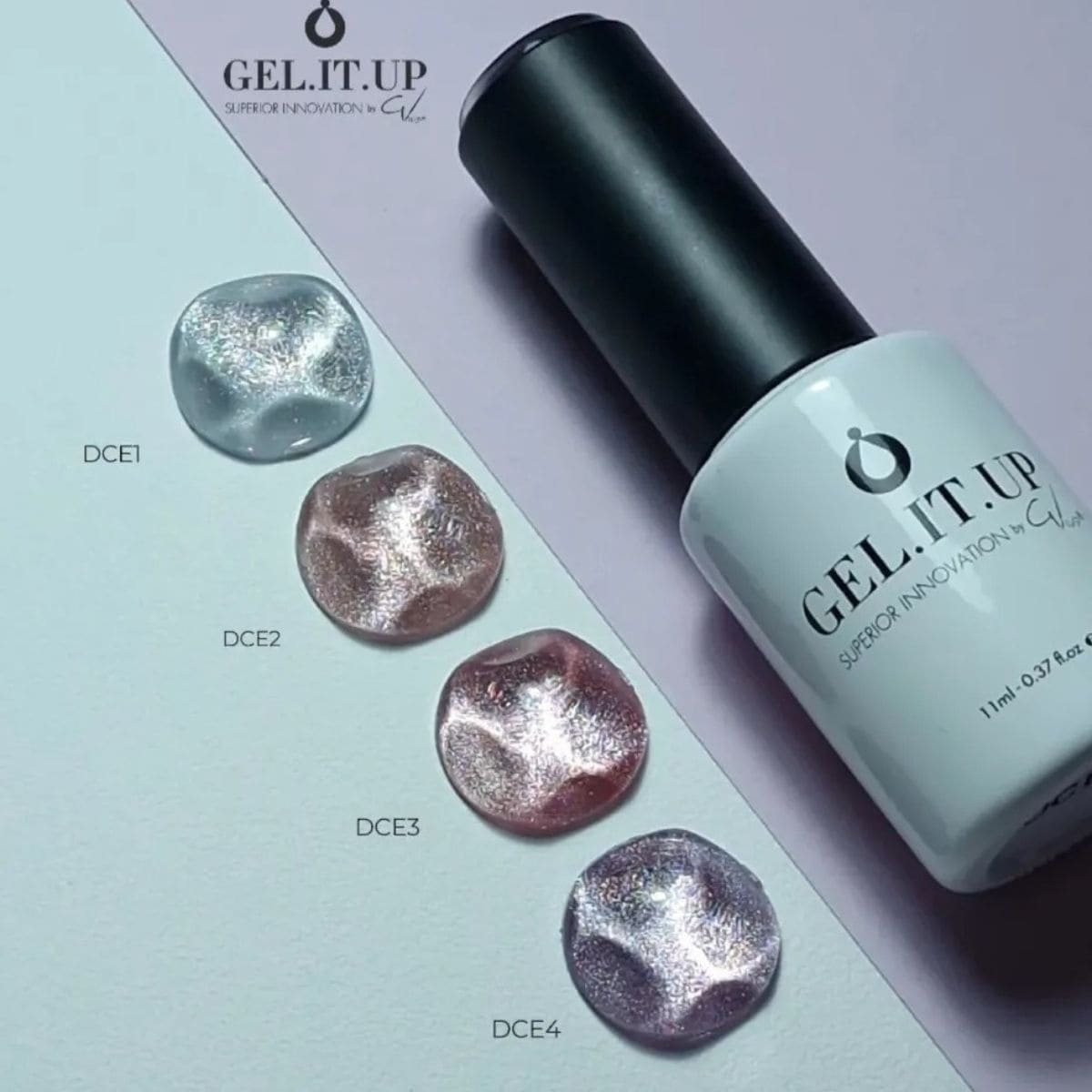 Nuancier des vernis semi-permanents GEL.IT.UP de la collection Dreamy Cat-eye. De haut en bas DCE1, un bleu argenté magnétique, DCE2, un nude magnétique, DCE3, un rose magnétique, DCE4, un violet clair magnétique.