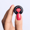 Flacon et nuancier du Vernis semi-permanent 794 Sweet Strawberryl - Semilac. Un rouge opaque avec une touche de rose.